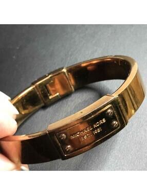 6148 Michael Kors Brown goldtone EST 1981 bangle Bracelet 7"